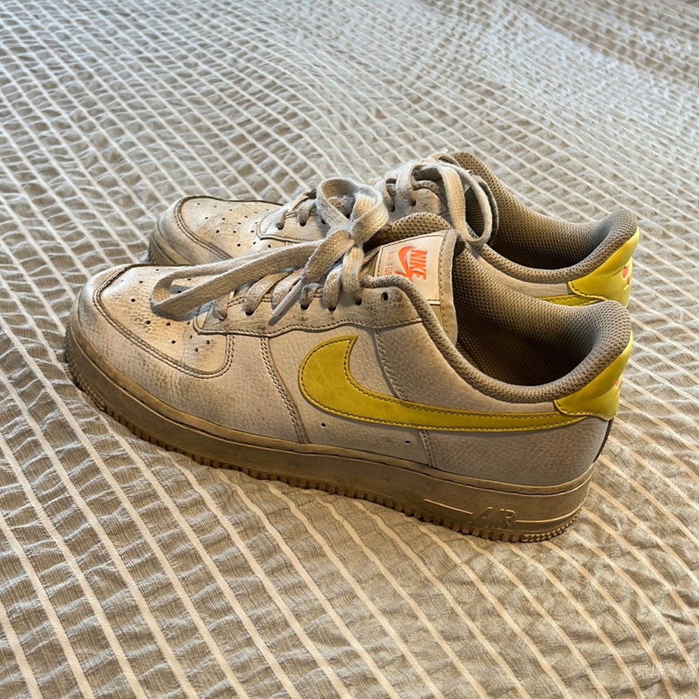 Women’s Nike Air Force 1’s Size 8.5
